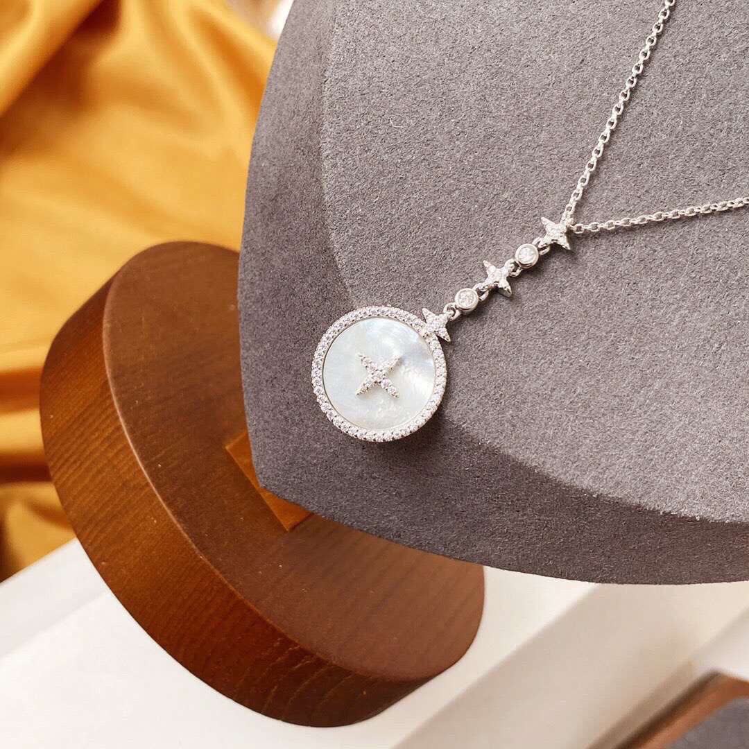 APM Monaco Elegant Silver Chain with Diamond-Encrusted Pendant